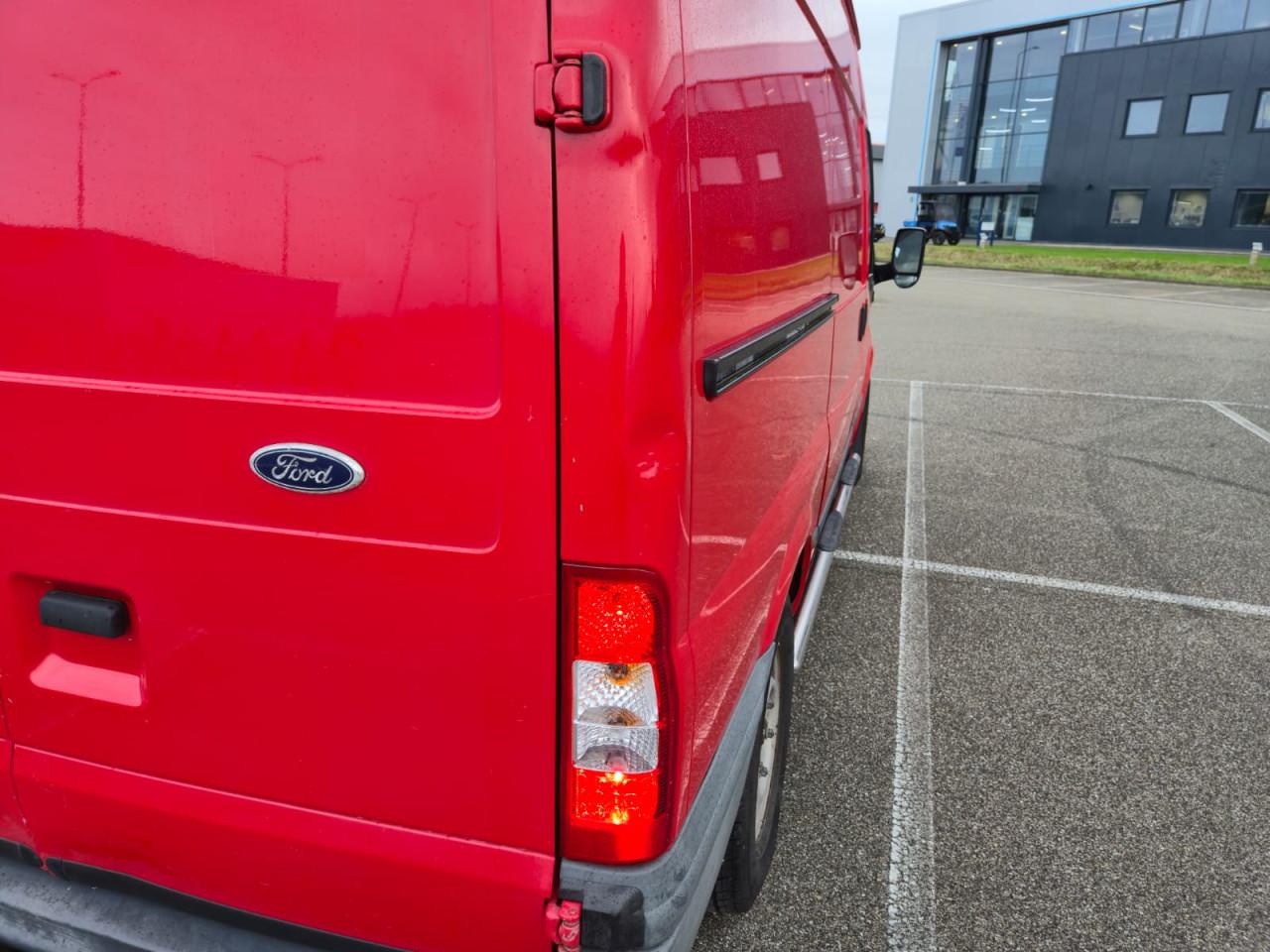 Nette Ford Transit, Werk-bus/Camper, WEINIG KILOMETERS!