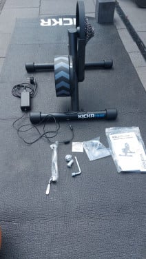 Wahoo KICKR CORE Racefietstrainer