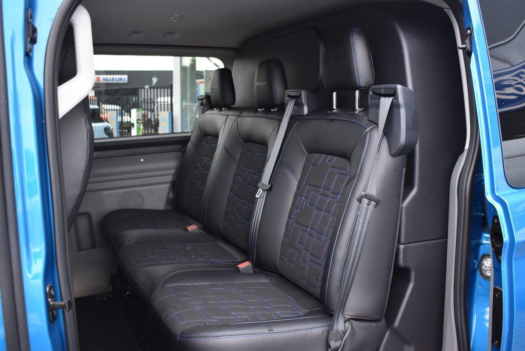 Ford E-transit cust. 320 l2h1 ms-rt 65 kwh dc | uit voorraad leverbaar! | d