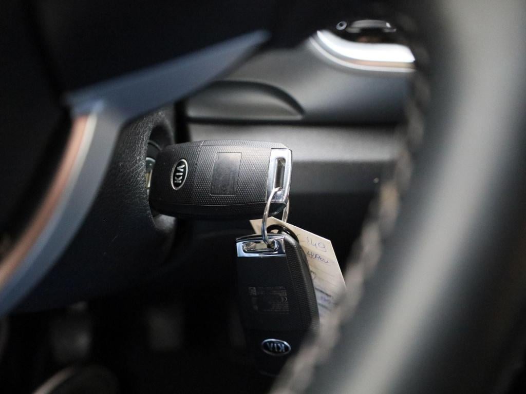 Kia Stonic 1.0 t-gdi mhev dynamicline | apple carplay / android auto | park