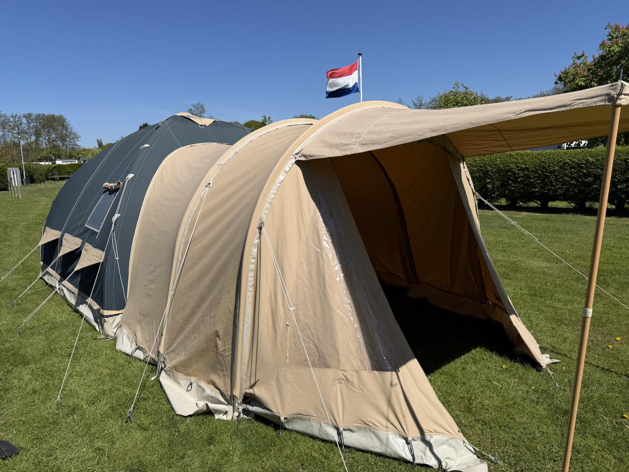 Karsten tent (3.80 x 3.80 m) in zeer goede staat
