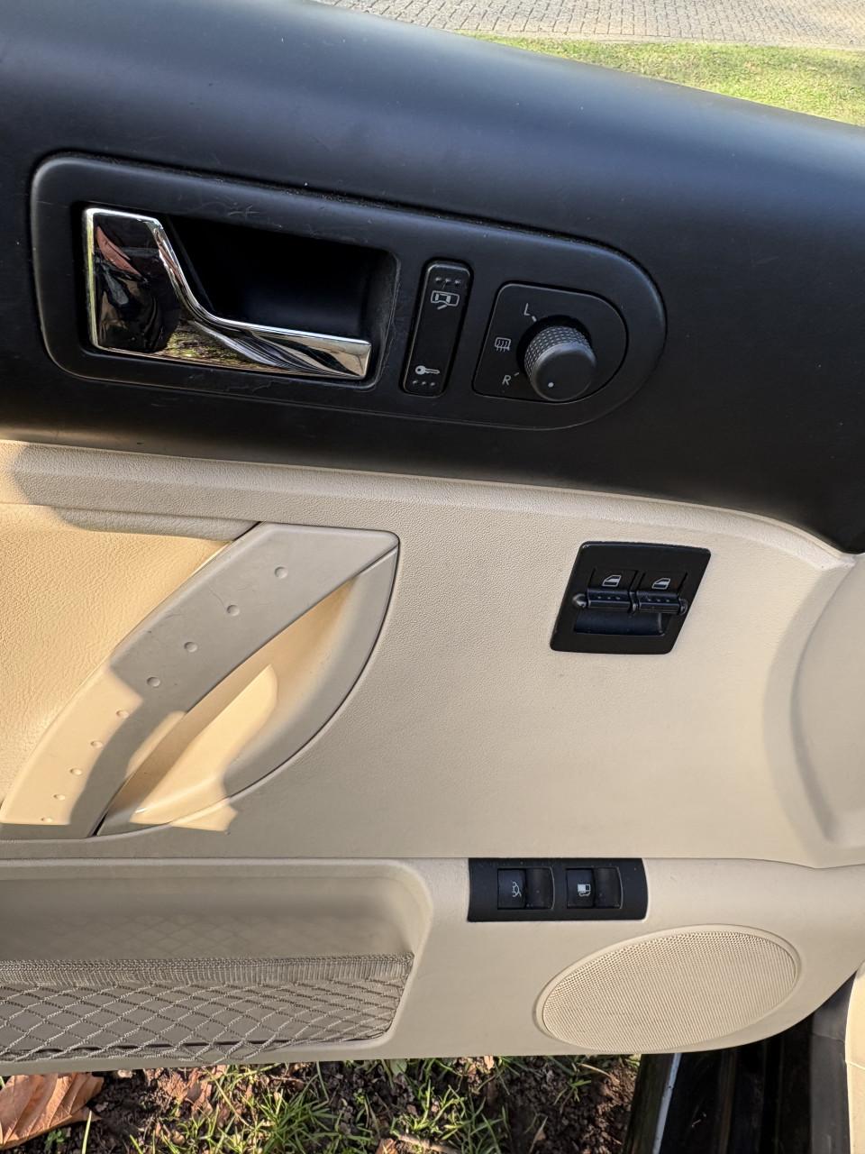 Volkswagen New Beetle, 117.000km, leer, airco, 1,6 benzine