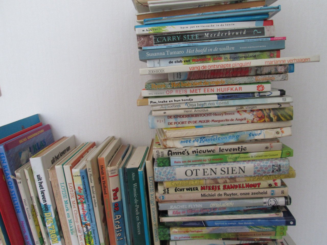 Bananendoos met kinder/jeugd boeken van alles
