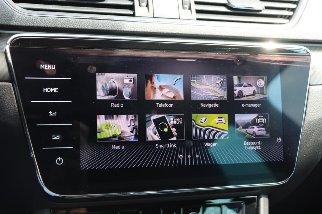Skoda Superb combi 1.4 tsi iv sportline 218pk dsg6