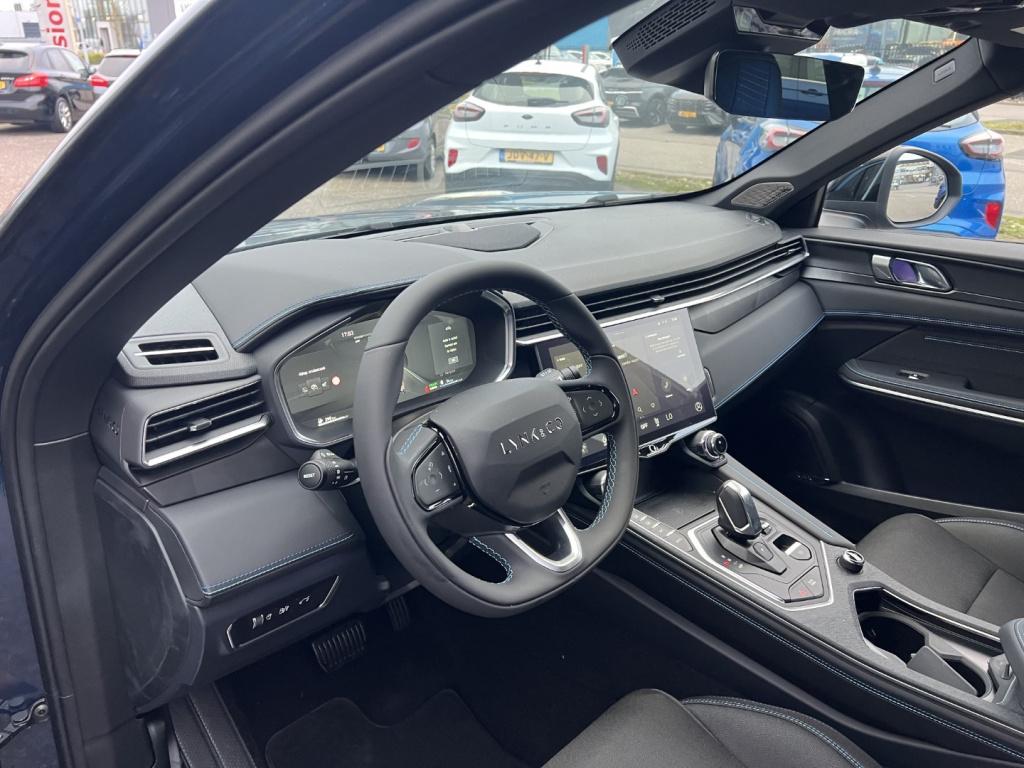 Lynk & Co 01 1.5 261pk phev 7dcth plug in hybrid , pano dak , 360gr camera 