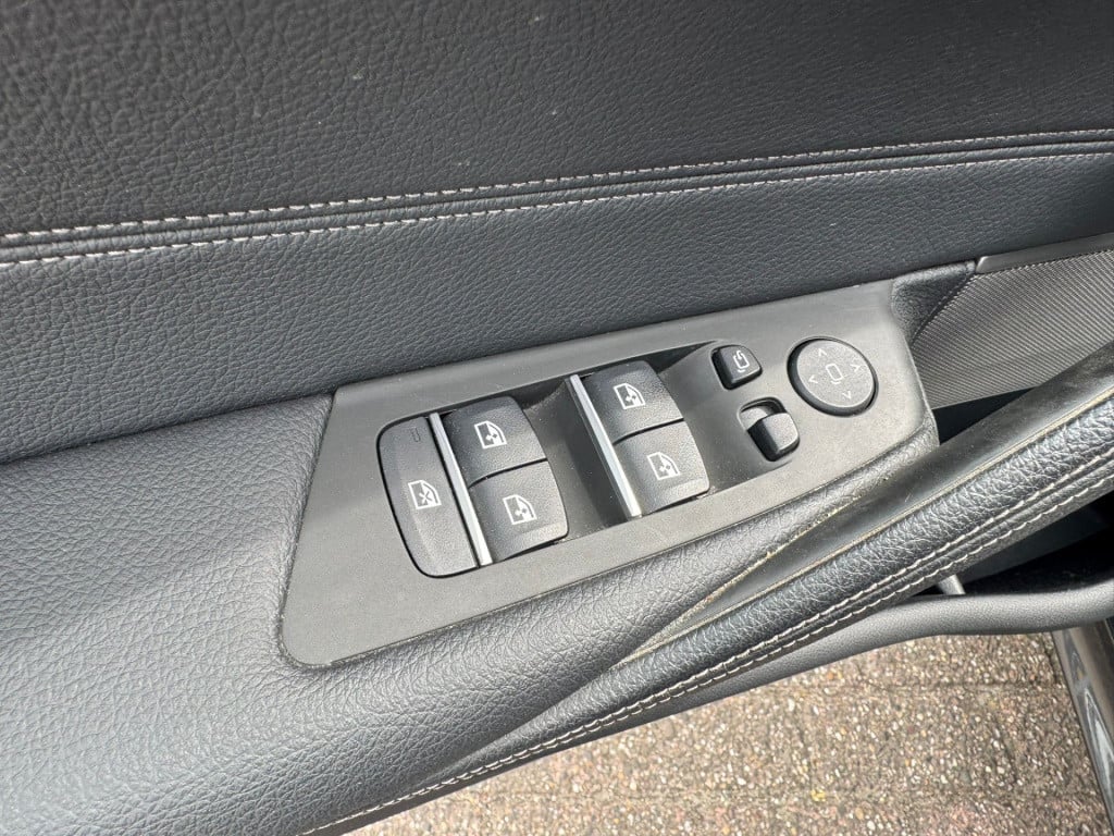 BMW 5 Serie touring 530e high executive