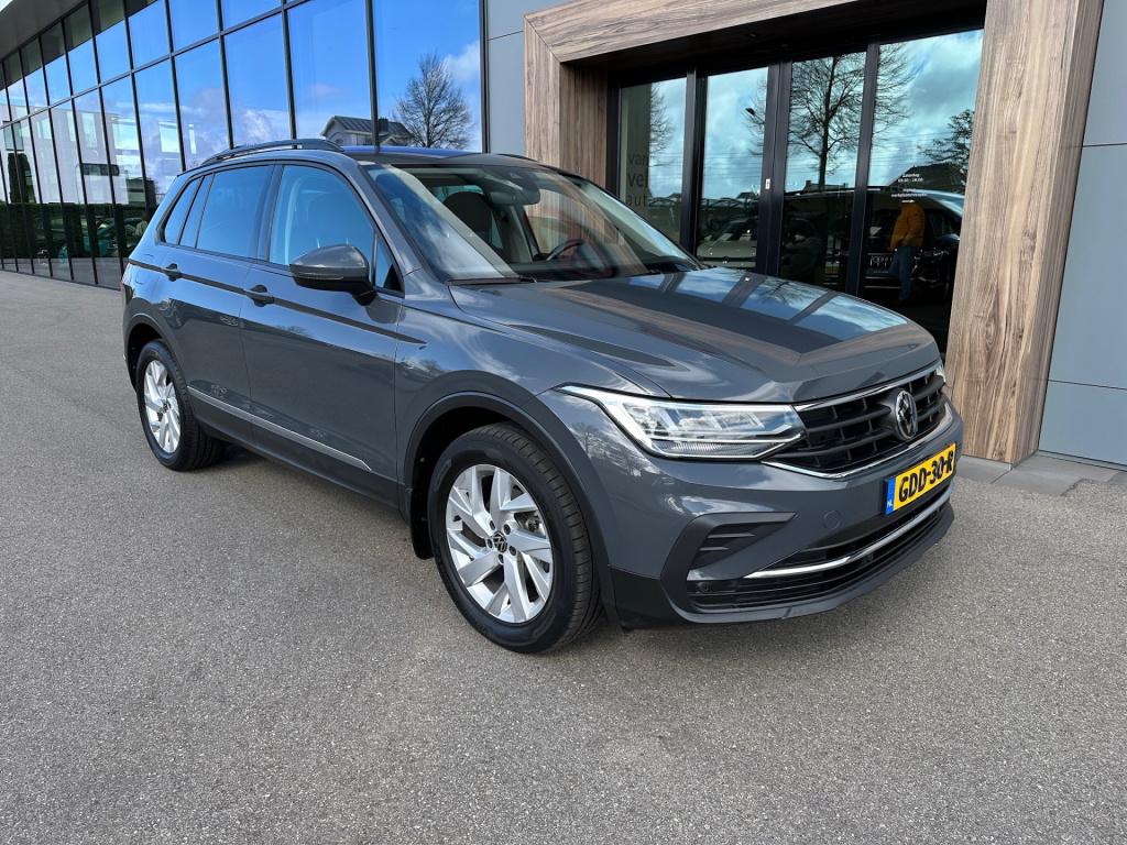 Volkswagen Tiguan 1.5 tsi 150pk dsg life | trekhaak | standkachel | ergo st