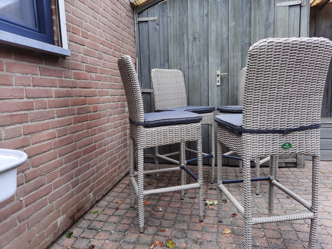 4 barkrukken voor in de tuin