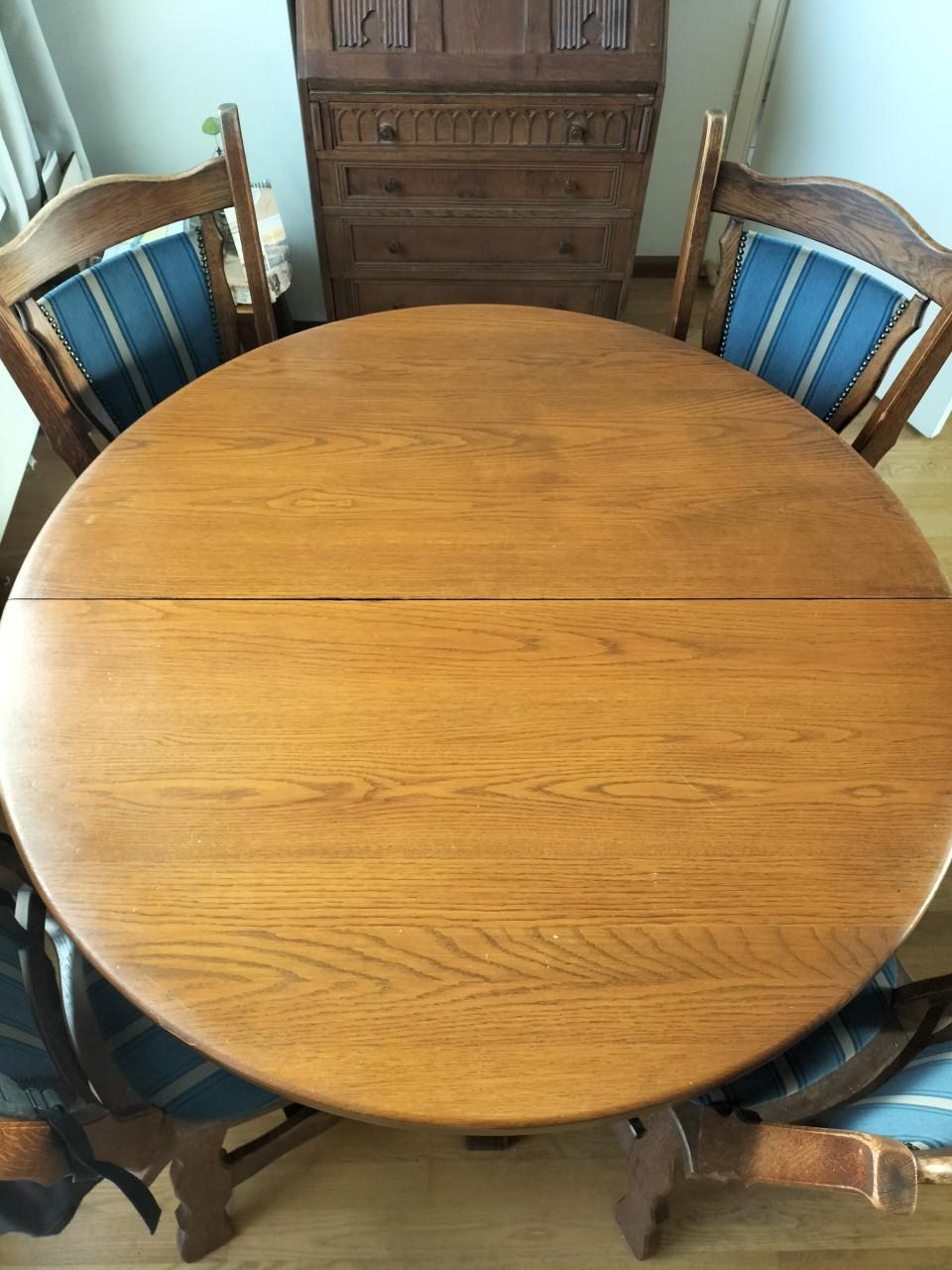 Ronde Eiken Eettafel met 4 stoelen