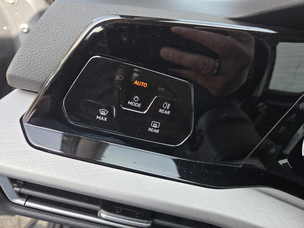 Volkswagen Golf 1.5 tsi life business | adaptive cruise | carplay | camera