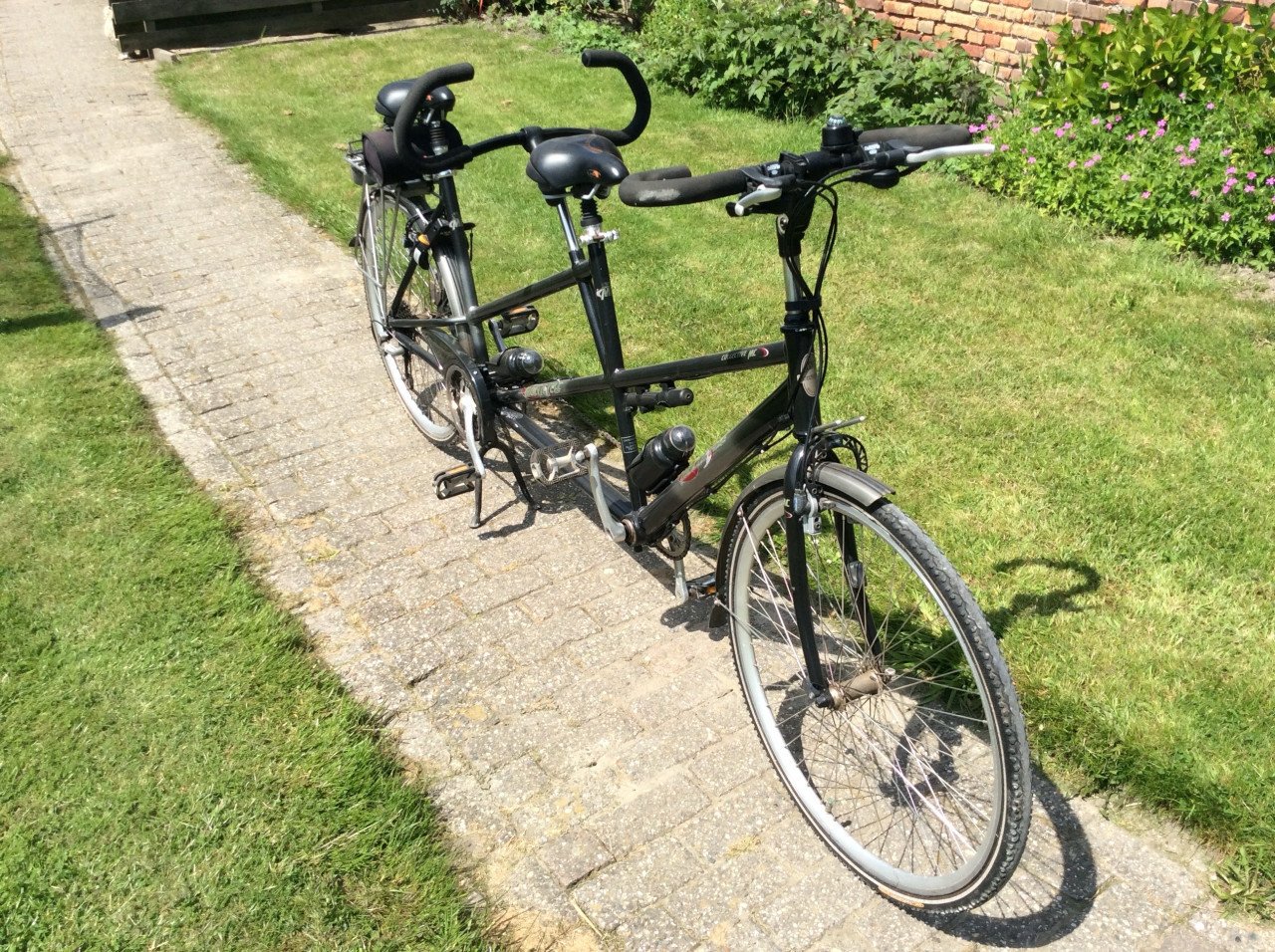 Tandem