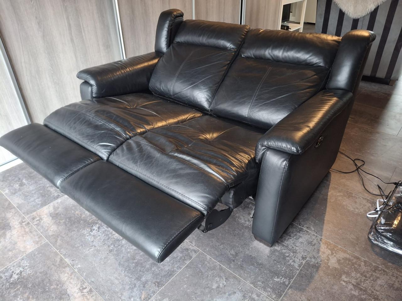 Zwarte 2 zits relaxt bank