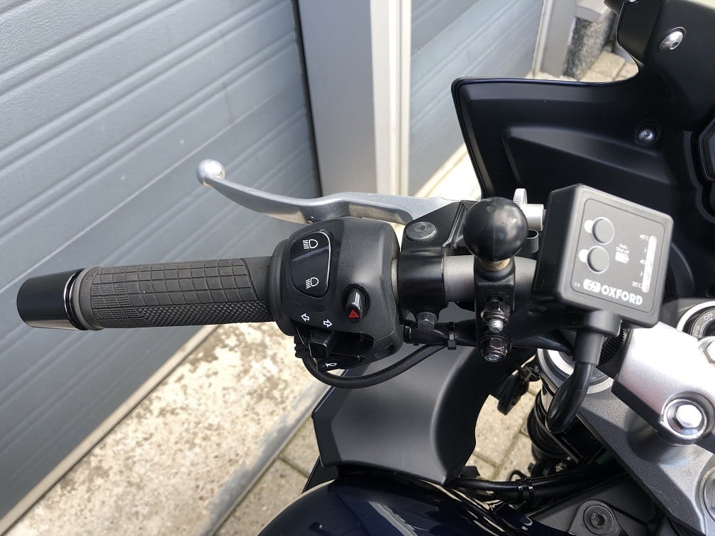 Nette Yamaha FZ6-S2 met ABS uit 2008, 1e eig, 33 dkm, koffers, etc €3850,-