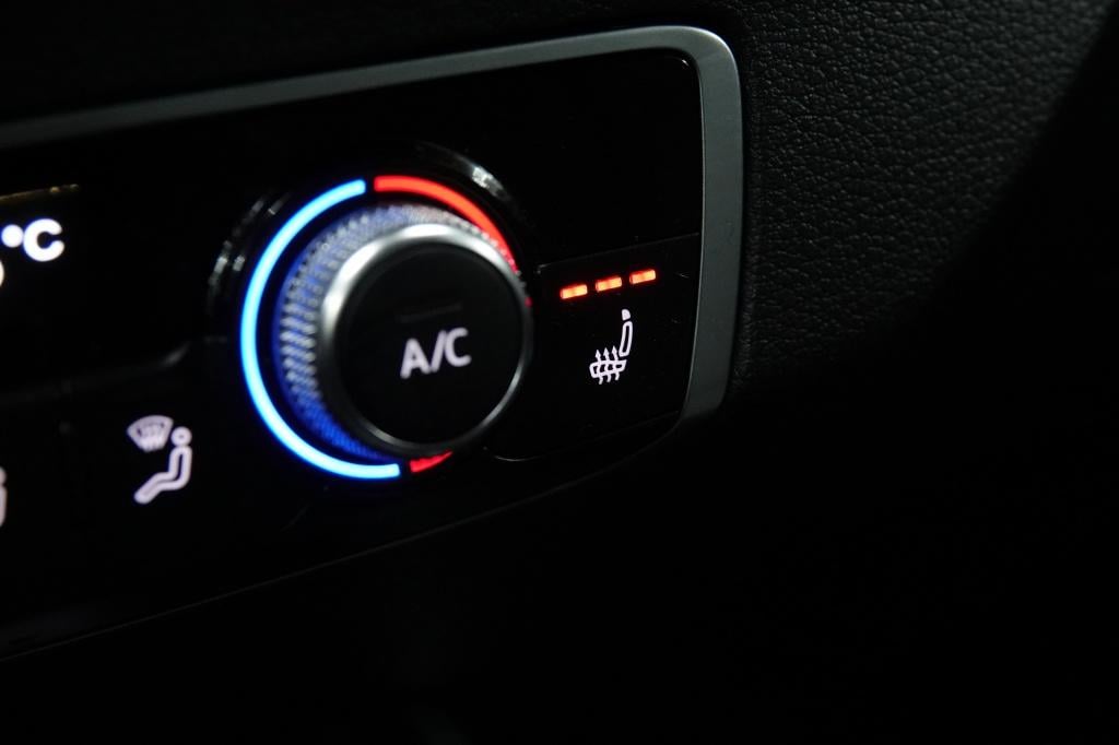 Audi Q2 1.0 tfsi sport | stoelverw. | led | pdc | 19" |