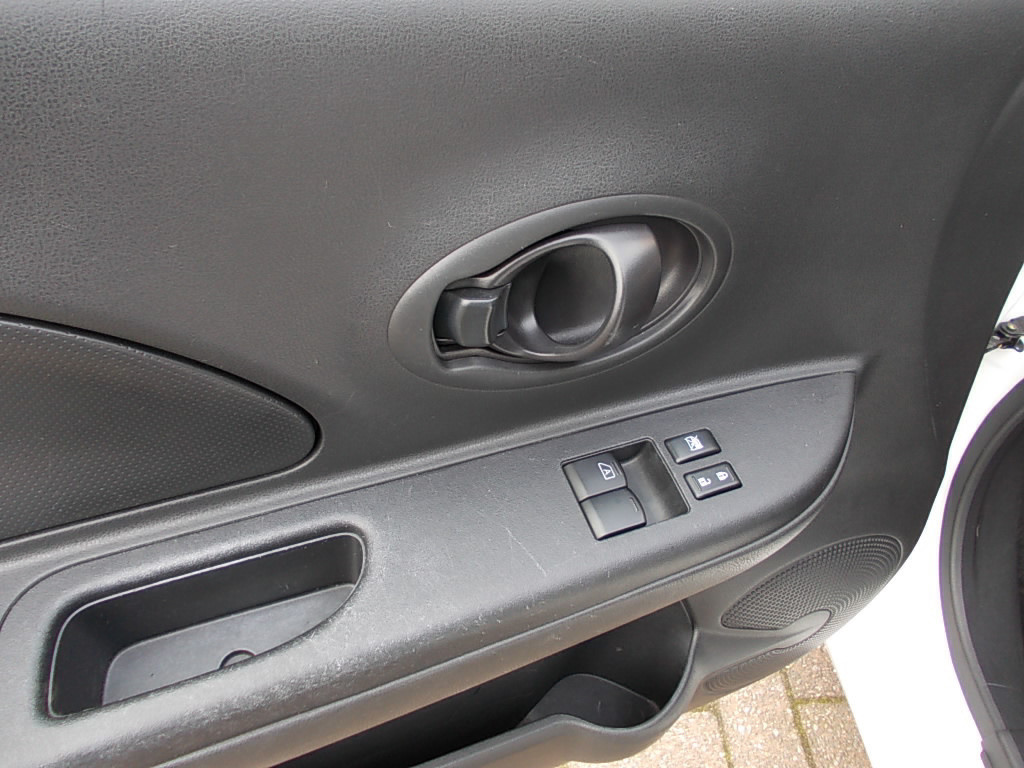 Nissan Micra 1.2 72kw dig-s 98pk 5-drs, colour-line, airco