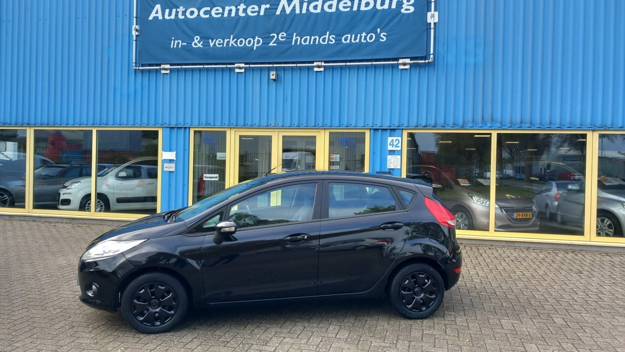 Ford Fiesta 1.25 limited 5deurs bj:2011 airco 121.000 km i.z.g.st
