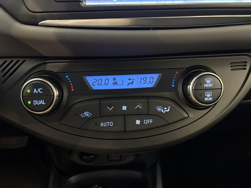 Toyota Yaris 1.5 hybrid dynamic