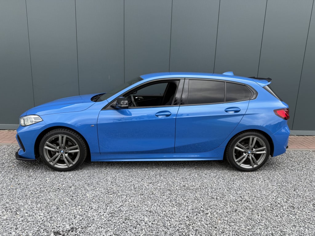 BMW 1 Serie 118i 140pk high executive m-sportpakket 5-drs