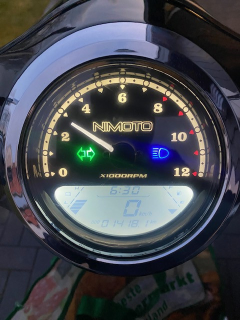 Motor scooter