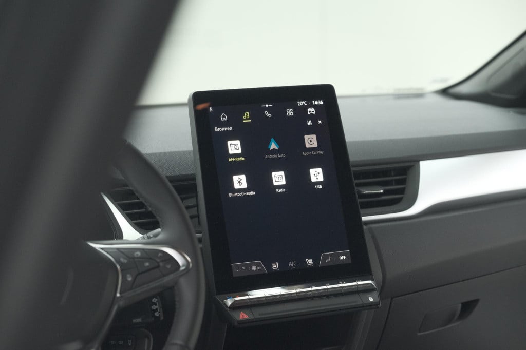 Renault Captur mild hybrid 160 evolution | camera | apple carplay | stoelve