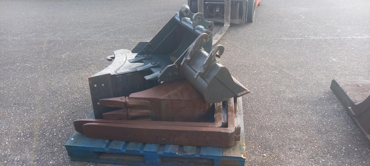 Diverse baken met CW aansluiting.