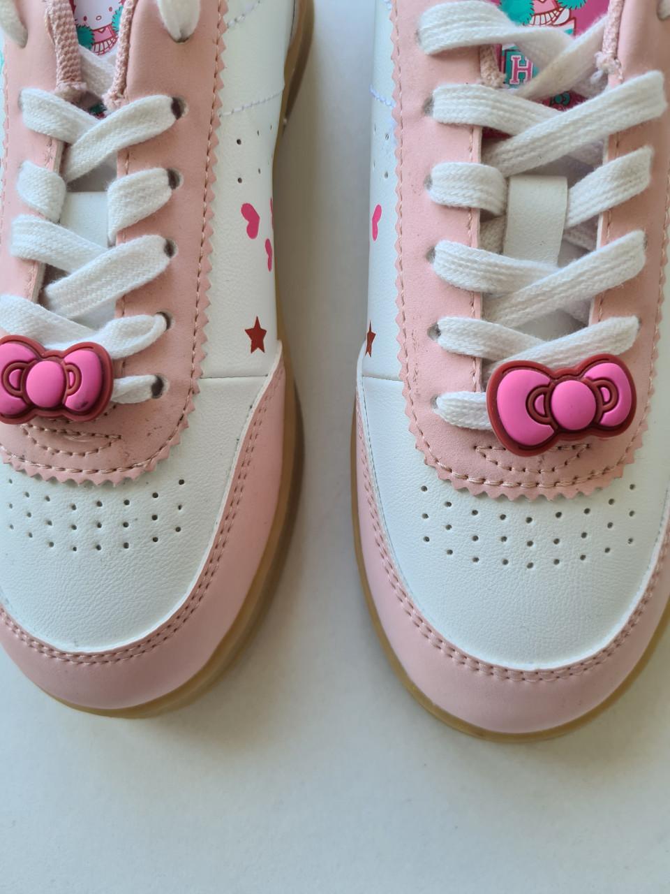 Nieuwe Hello Kitty snaekers  Maat 33