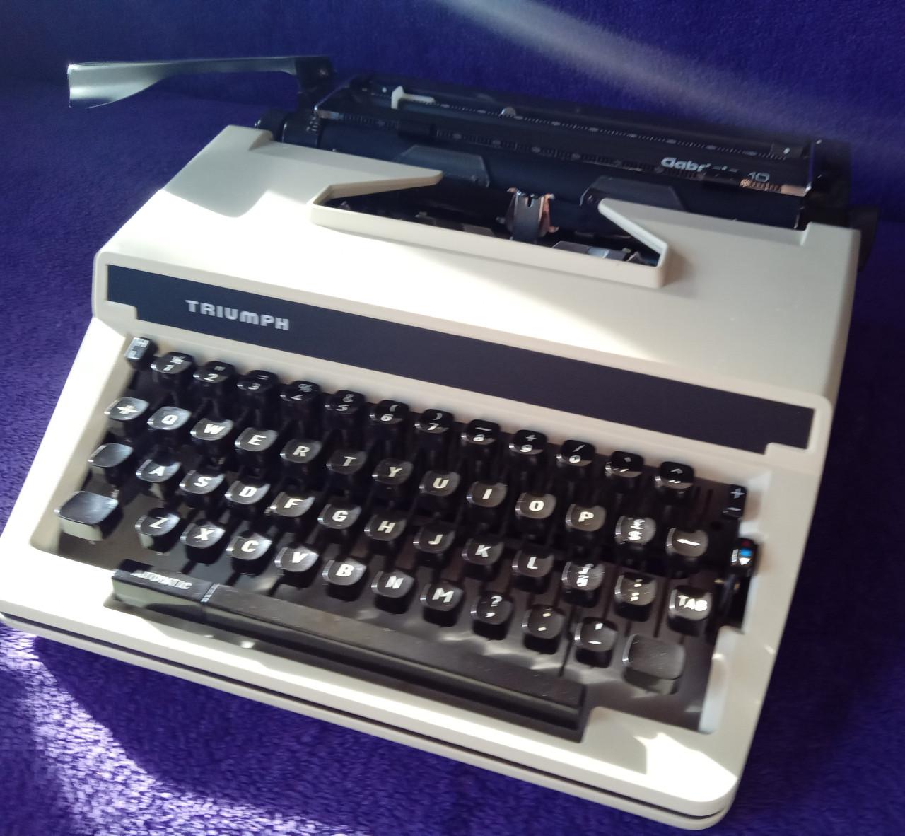 Typmachine Triumph