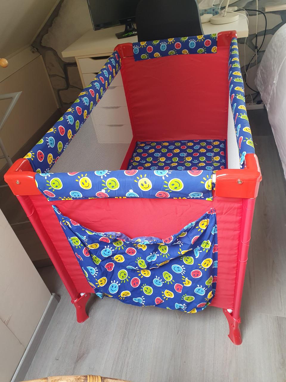 Campingbed met toebehoren