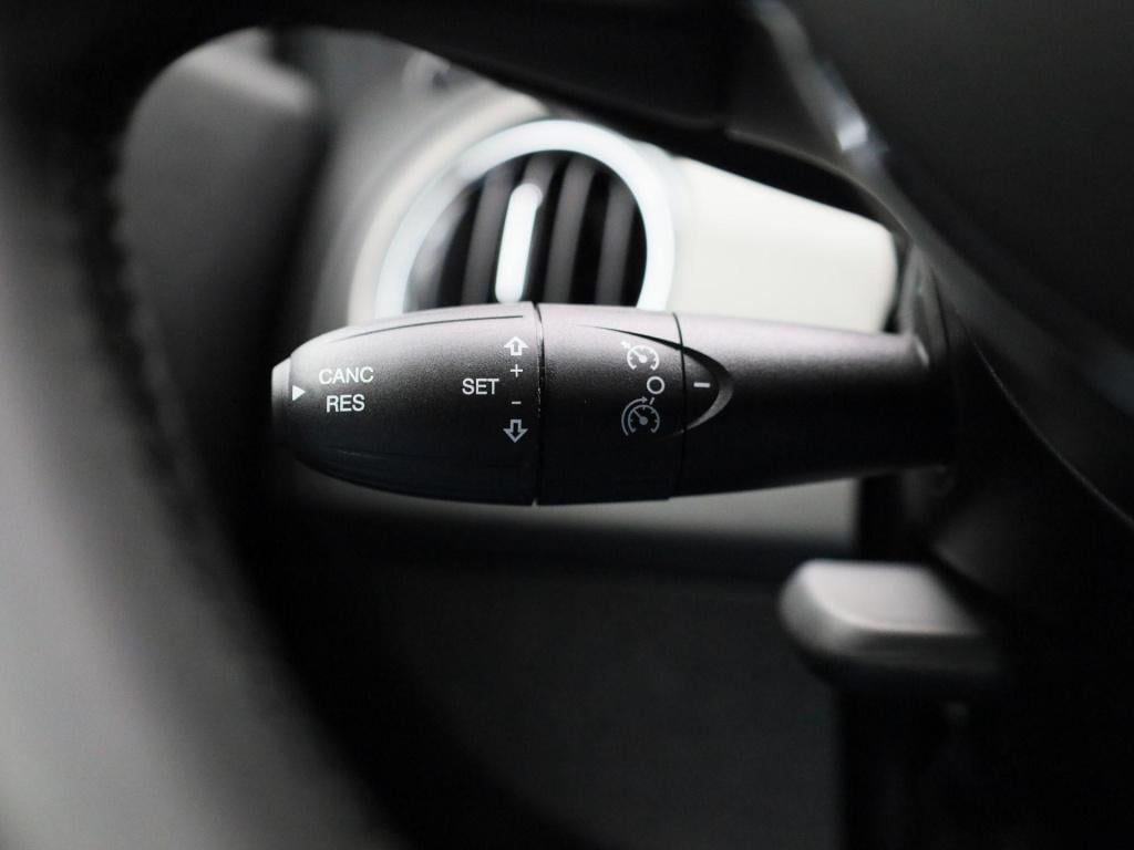 Fiat 500 1.0 hybrid dolcevita | panorama dak | parkeer sensoren | climate c