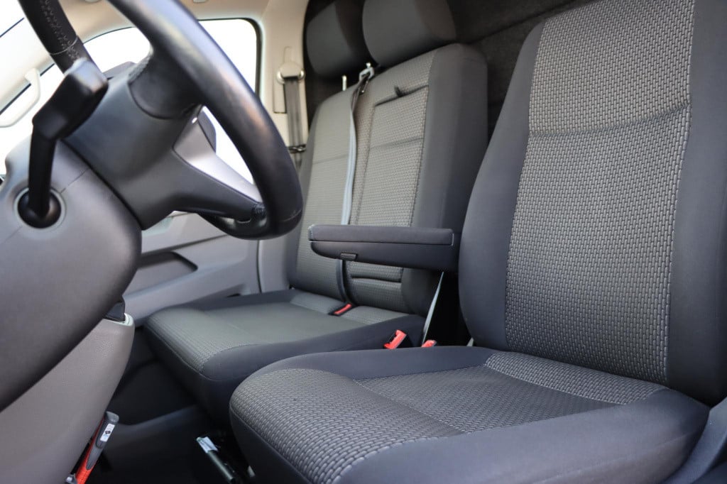 Volkswagen Transporter 2.0 tdi l2h1 28