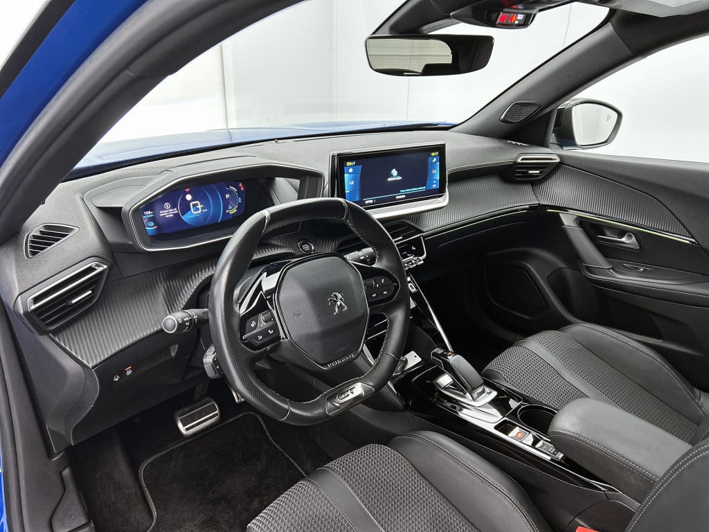 Peugeot E-2008 ev gt pack 50 kwh | rijklaar | achteruitrijcamera | parkeers