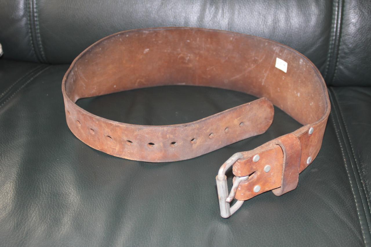 Leren riem met brede rug