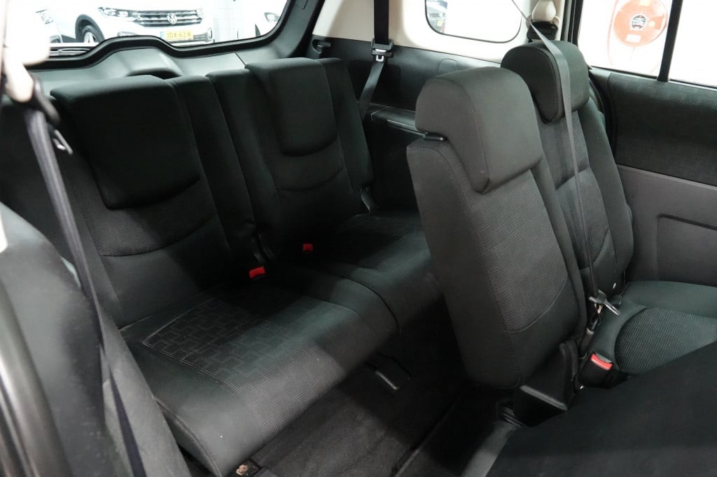 Mazda 5 1.8 ts | pano | 7 zits | pdc |