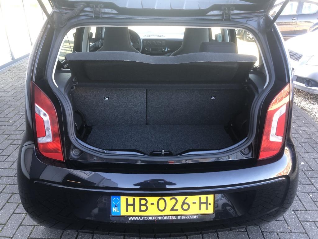 Volkswagen UP! 1.0 move up! bluem.