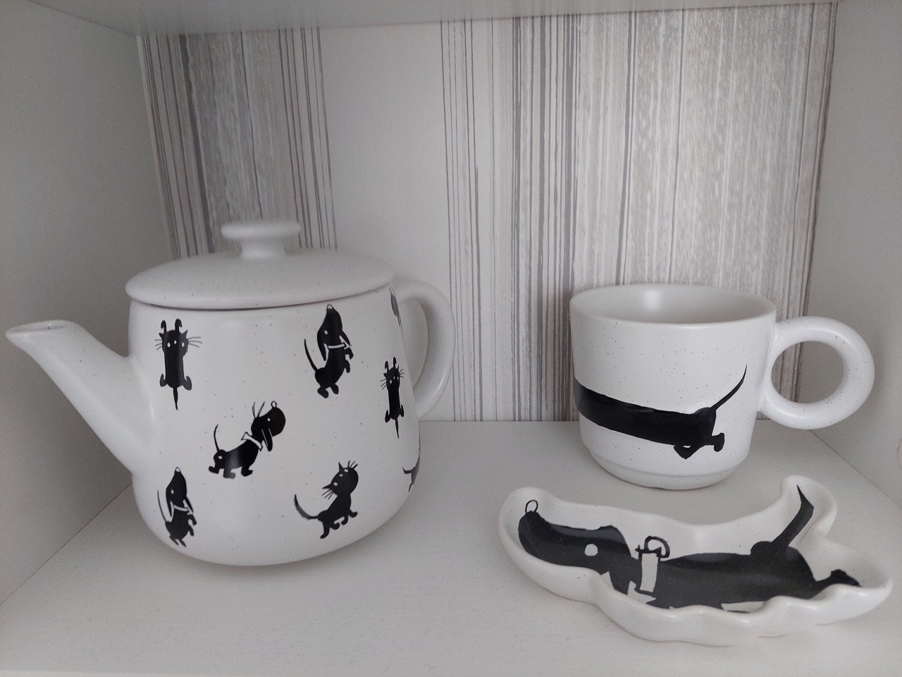TAKKIE THEEPOT, MOK EN SCHAALTJE