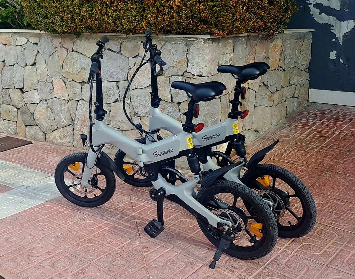 2 elektrische vouwfietsen