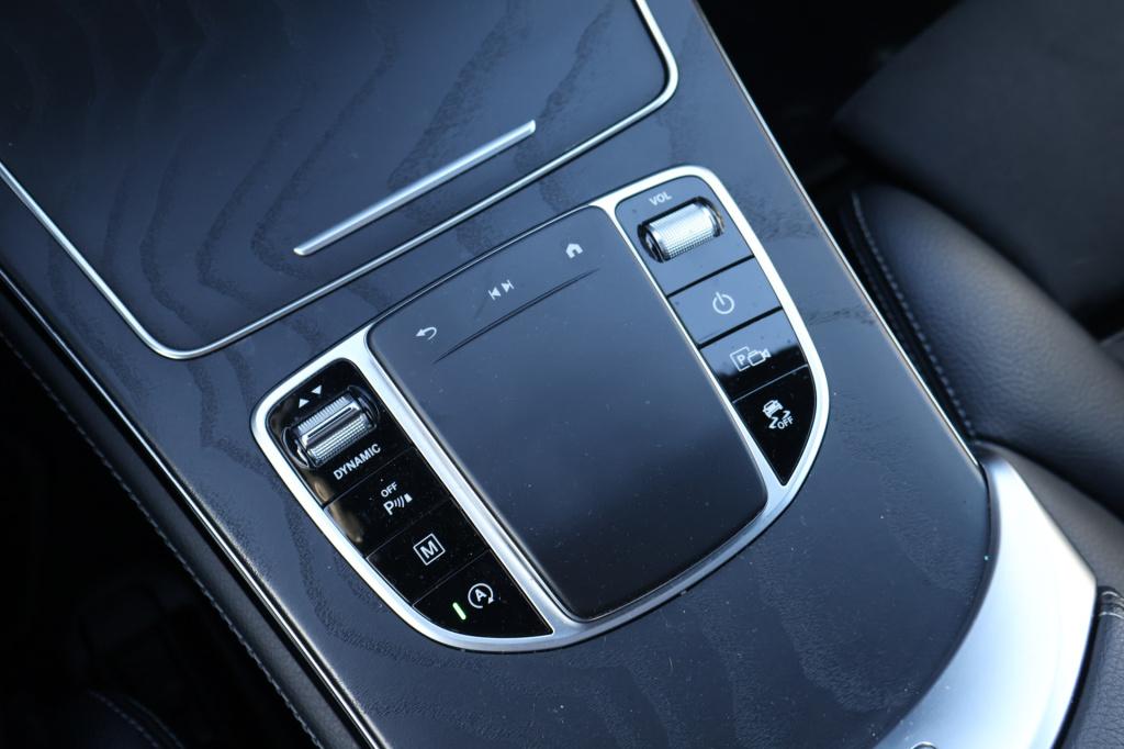 Mercedes-Benz Glc 200 premium i panoramadak i trekhaak i 360 camera i sfeer