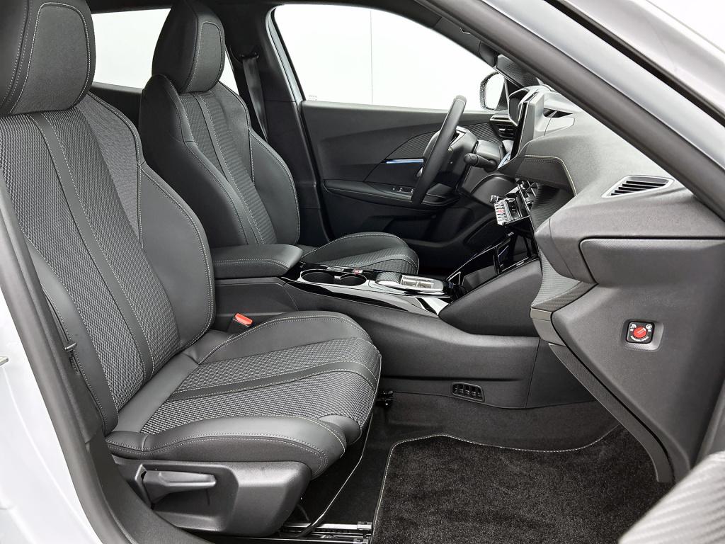 Peugeot 2008 hybrid 145pk automaat gt | rijklaar | adaptive cruise control 