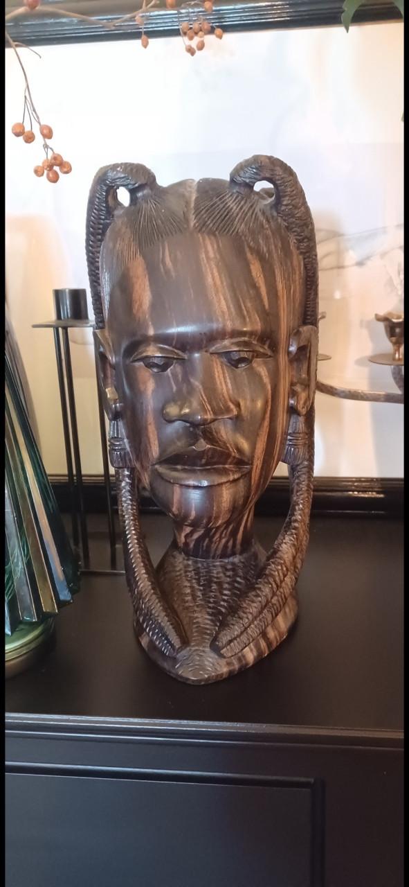 Buste uit ebbenhout gesneden, Afrikaanse vrouw.