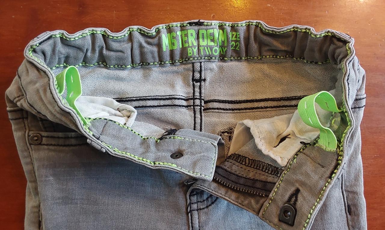 Lichtgrijze spijkerbroek van de Scapino in maat 122