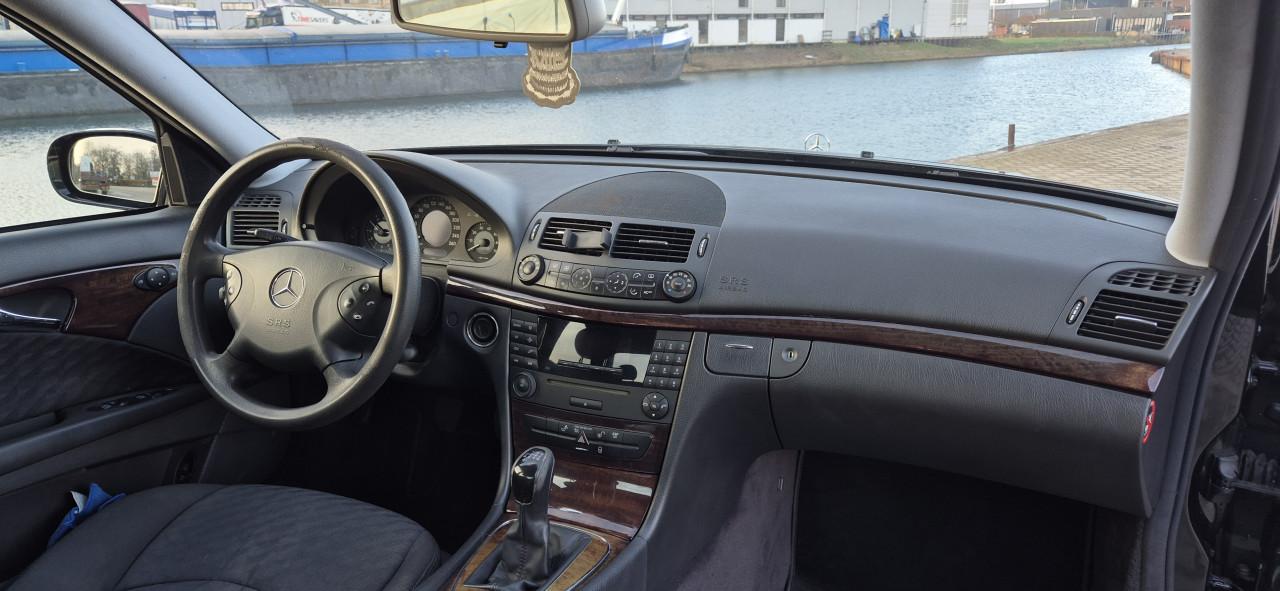 Mercedes-Benz E200 Kompressor 2005 NAP zwart