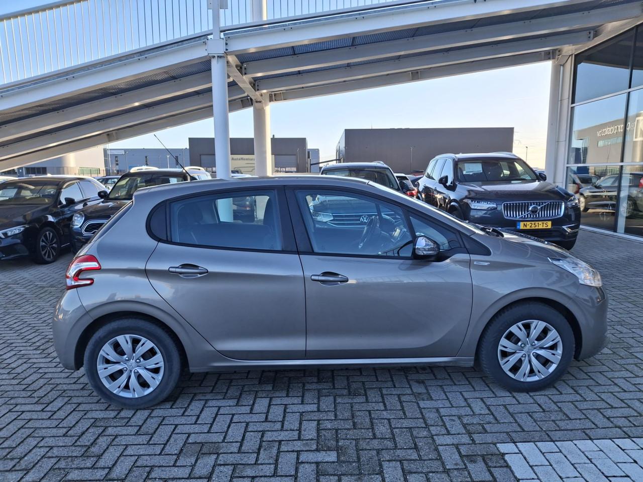 Peugeot 208 1.2 puretech 72.000km 2014