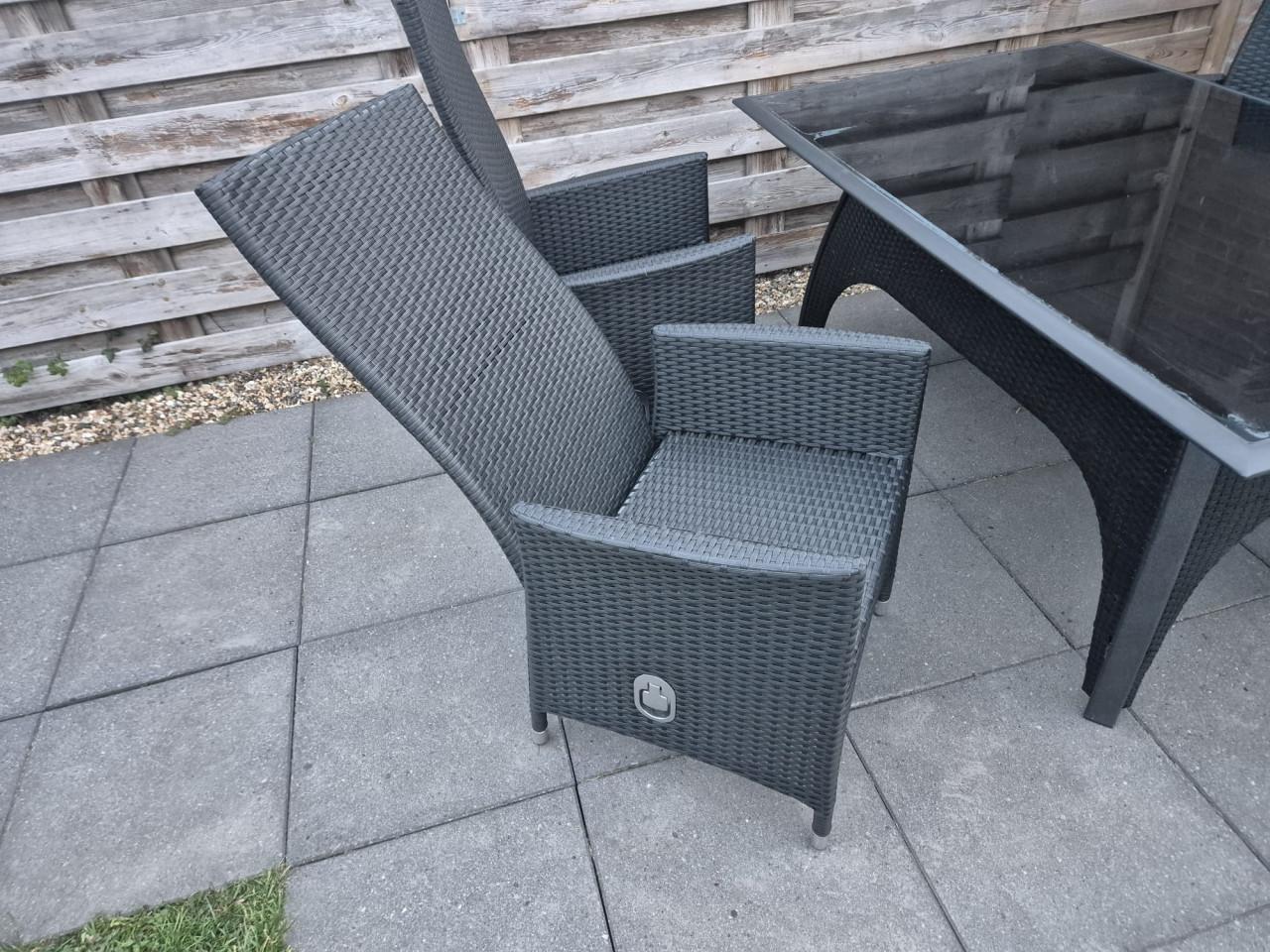 Tuinset met 4 verstelbare stoelen (Bezorging mogelijk)