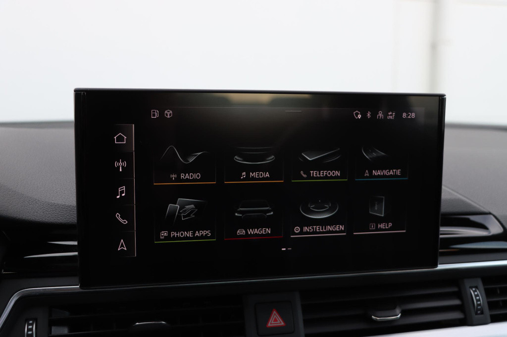 Audi A4 limousine 35 tfsi launch edition sport
