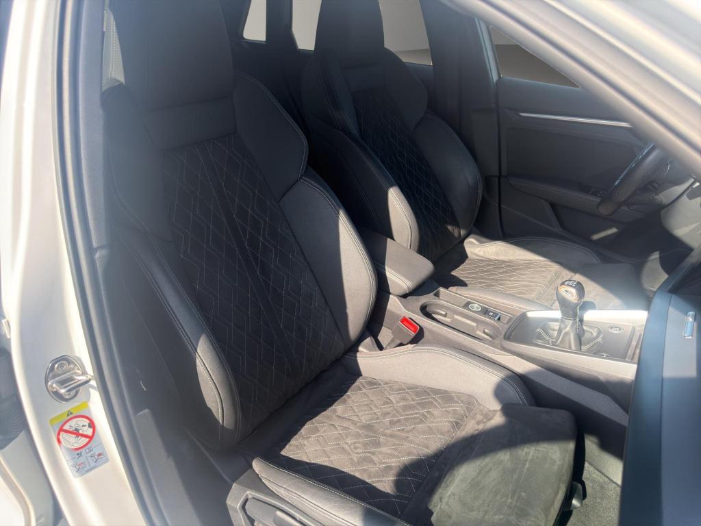 Audi A3 sportback 35 tfsi s 3x s-line sfeer rs stoelen acc camera