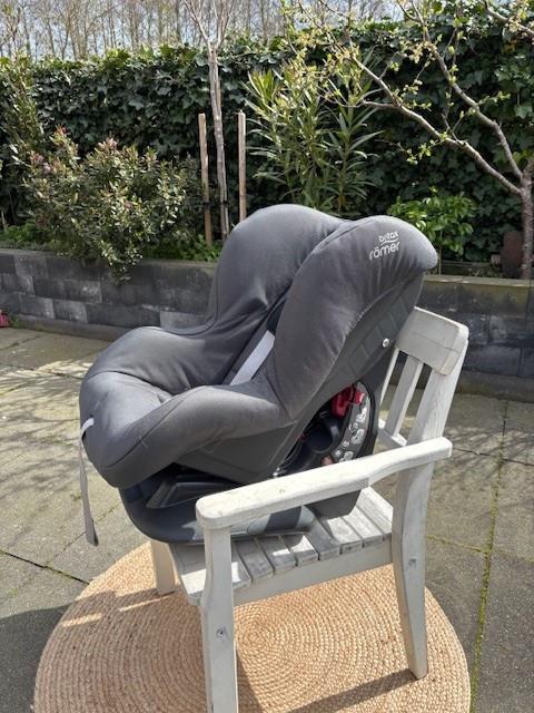 Britax Römer Eclipse autostoelen – 2 stuks – Smal model – Goede staat