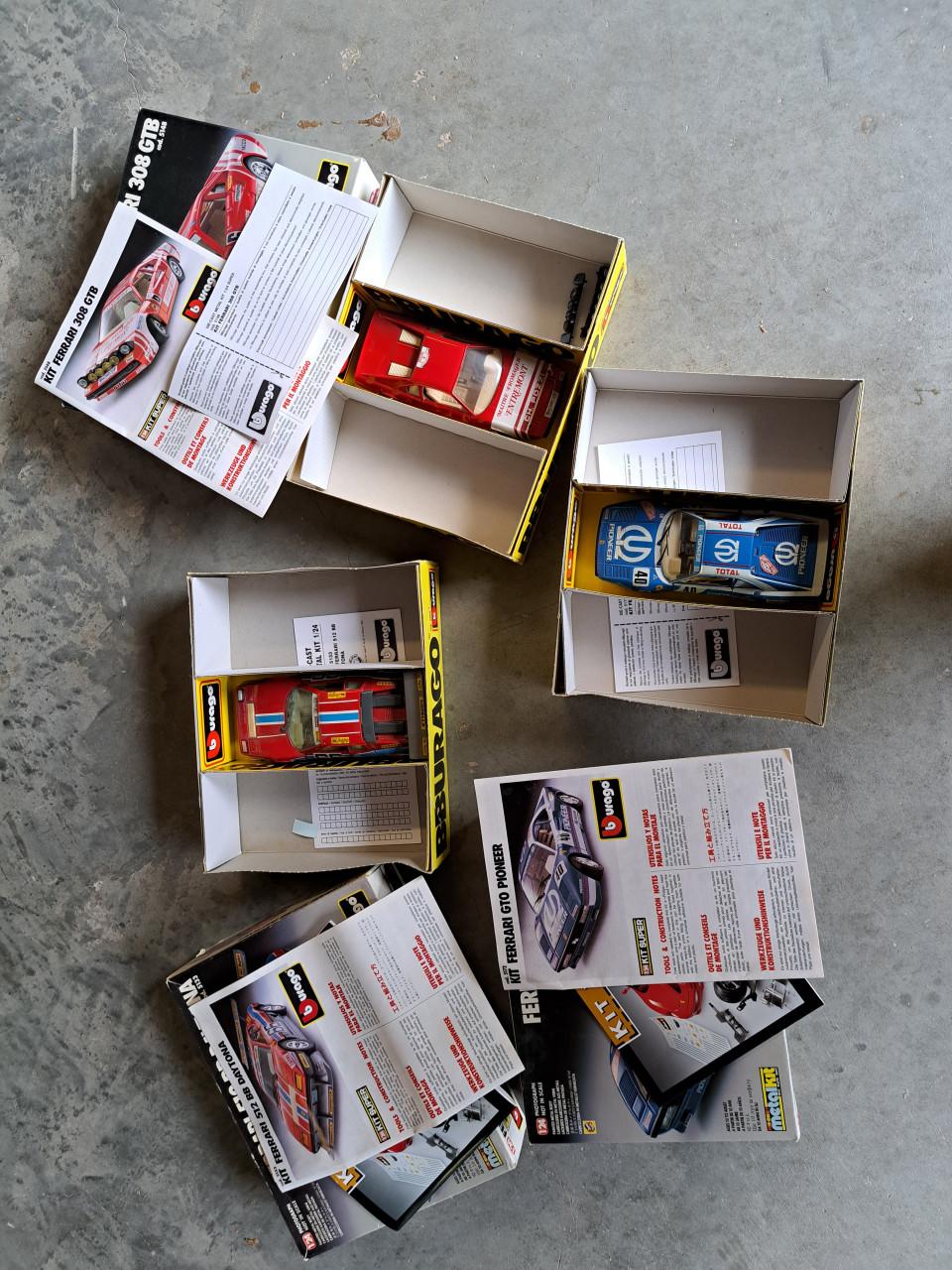 Modelauto Ferrari Metal kit 3x 1:24