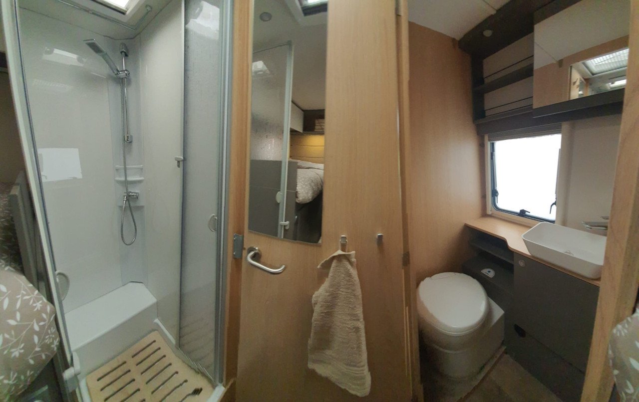 LMC Tourer Lift H730G Sunlight V60 Citroen