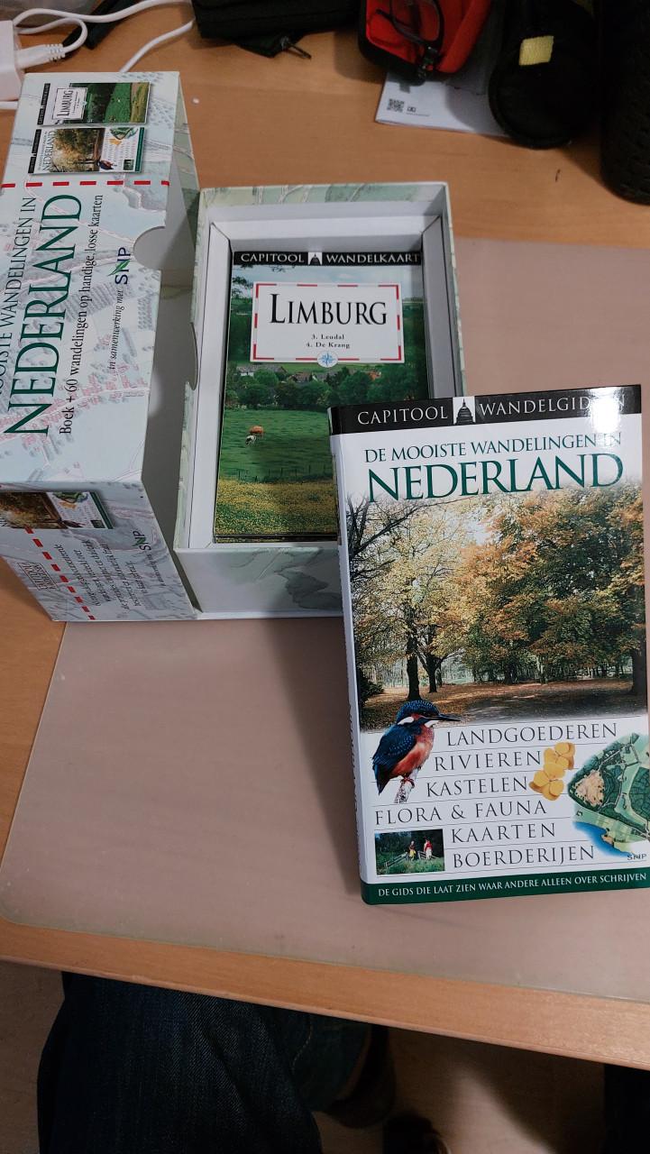 Atlas/Woordenboek/Sprookjesboek/Wandelgids