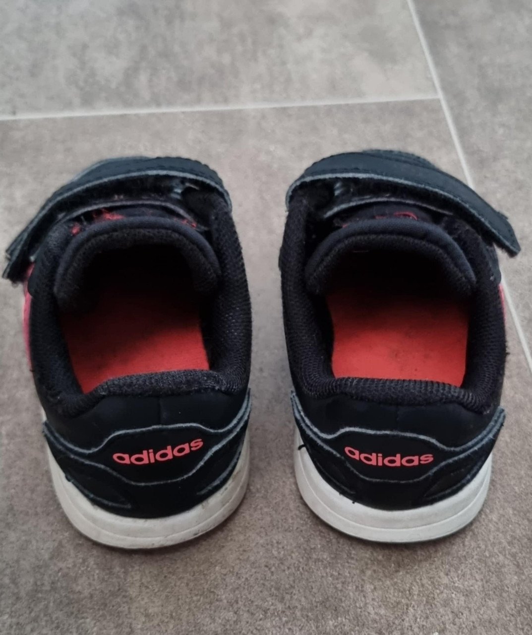 Adidas babyschoentjes maat 21
